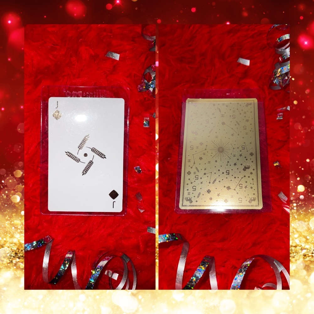 ❤️‍🔥Chanel “Rare” Collectors Luxe Collectors/Playing Card- Jack of ♦️